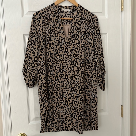 entro Dresses & Skirts - Entro leopard dress